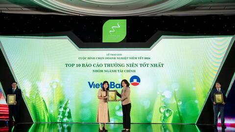 VietinBank giành cú đúp giải thưởng về Báo cáo thường niên tại VLCA 2024