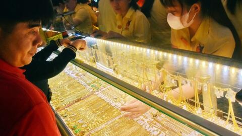 Giá vàng hôm nay, 7-3: Bất ngờ sụt giảm