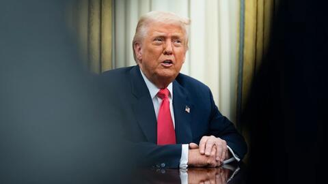 Tổng thống Donald Trump gây thêm sức ép lên Canada