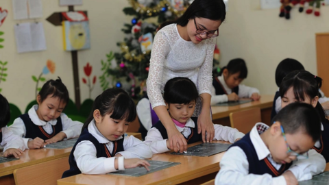 Quy định mới về chế độ trả lương dạy thêm của giáo viên