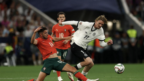 Ronaldo bùng nổ, Bồ Đào Nha loại chủ nhà Đức ở Nations League