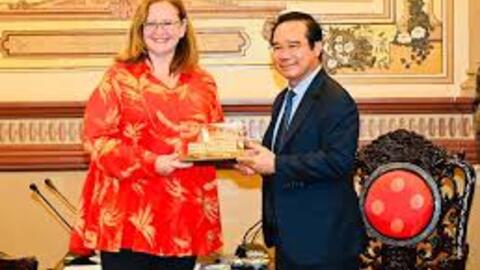 <a href="/hoi-nhap" title="Hội nhập" rel="dofollow">Hội nhập</a>