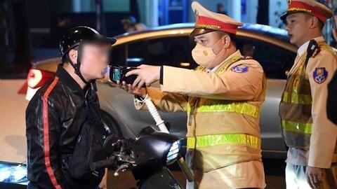 <a href="/chinh-sach-phap-luat" title="Chính sách - Pháp luật" rel="dofollow">Chính sách - Pháp luật</a>