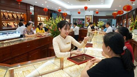 <a href="/thi-truong" title="Thị trường" rel="dofollow">Thị trường</a>