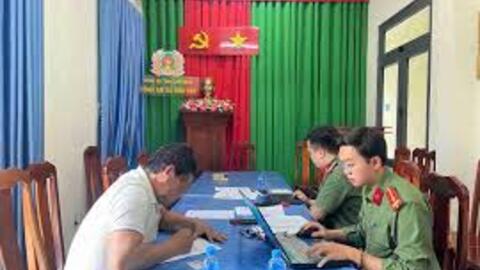 <a href="/chinh-sach-phap-luat" title="Chính sách - Pháp luật" rel="dofollow">Chính sách - Pháp luật</a>