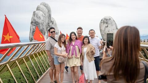 <a href="/thi-truong" title="Thị trường" rel="dofollow">Thị trường</a>