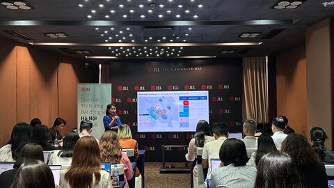 <a href="/thi-truong" title="Thị trường" rel="dofollow">Thị trường</a>