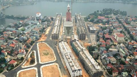 <a href="/thi-truong" title="Thị trường" rel="dofollow">Thị trường</a>