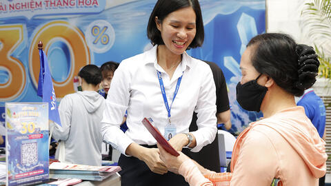 <a href="/thi-truong" title="Thị trường" rel="dofollow">Thị trường</a>