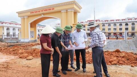 <a href="/chinh-sach-phap-luat" title="Chính sách - Pháp luật" rel="dofollow">Chính sách - Pháp luật</a>