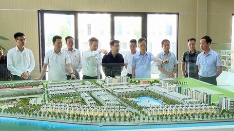 <a href="/thi-truong" title="Thị trường" rel="dofollow">Thị trường</a>