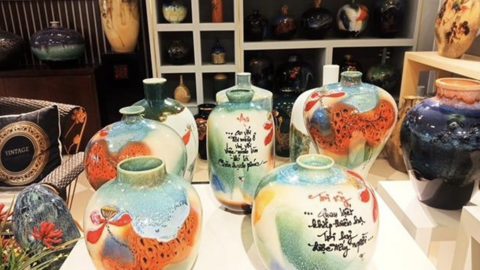 <a href="/thi-truong" title="Thị trường" rel="dofollow">Thị trường</a>