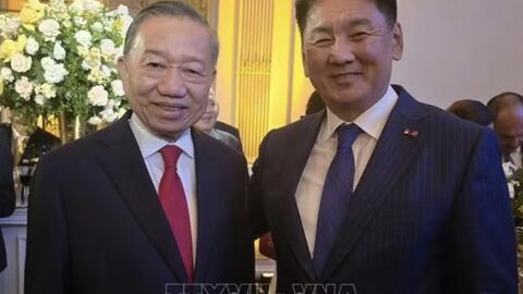 <a href="/hoi-nhap" title="Hội nhập" rel="dofollow">Hội nhập</a>