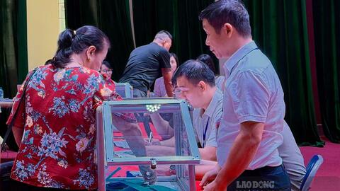 <a href="/thi-truong" title="Thị trường" rel="dofollow">Thị trường</a>