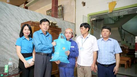 Công đoàn Nghệ An chia sẻ, động viên, hỗ trợ đoàn viên bị thiệt hại do thiên tai