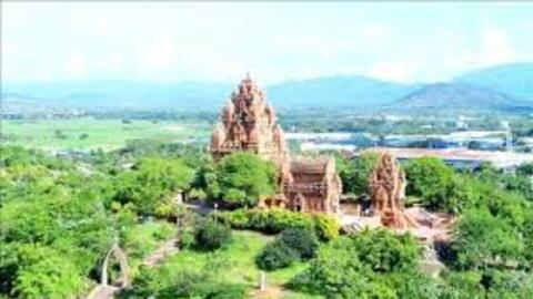 Đưa di sản văn hóa Chăm trở thành sản phẩm du lịch đặc trưng