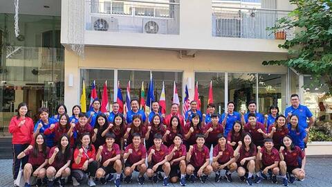 Đội tuyển bóng đá nữ Việt Nam được động viên trước trận gặp Myanmar