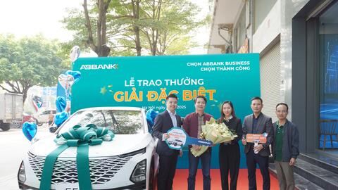 ABBANK trao thưởng xe OMODA C5 cho doanh nghiệp trúng giải đặc biệt chương trình “Chọn ABBANK Business - Chọn Thành công”