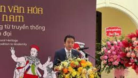 Khai mạc trưng bày “Di sản văn hóa Việt Nam - Sức sống từ truyền thống đến hiện đại”