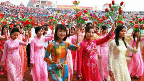 Thi đua xây dựng hình ảnh người phụ nữ Việt Nam thời đại mới