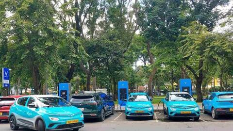 Hà Nội lắp đặt trạm sạc tại 39 điểm đỗ xe công cộng
