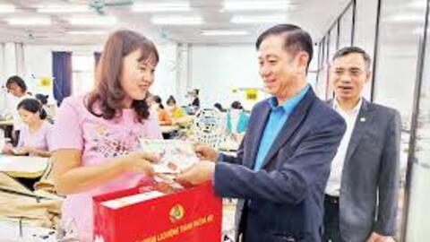 Quan tâm chính sách lương, thưởng, đảm bảo Tết đủ đầy cho người lao động