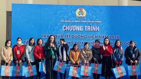 Đoàn viên Hải Phòng nhận 36.000 vé xe dịp Tết