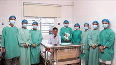 Lần đầu tiên thực hiện thành công cắt đa nang thận khổng lồ và ghép thận đồng thời