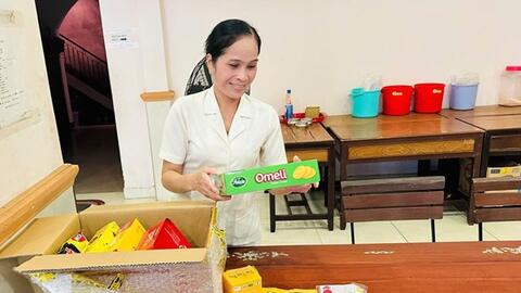 Người lao động Cà Mau vui mừng nhận hàng Chợ Tết Công đoàn trực tuyến