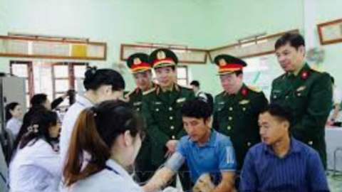 Ấm áp nghĩa tình người lính áo trắng nơi biên giới Nghệ An