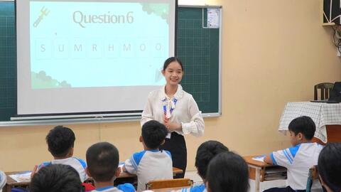 Điều kiện dự tuyển giáo viên Tiếng Anh tiểu học theo Luật Nhà giáo