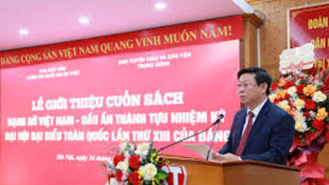 Giới thiệu cuốn sách “Rạng rỡ Việt Nam - Dấu ấn thành tựu nhiệm kỳ Đại hội đại biểu toàn quốc lần thứ XIII của Đảng"