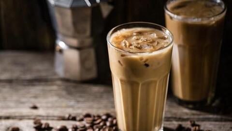 Uống cà phê với kem và đường mỗi sáng có thể làm tăng đường huyết không