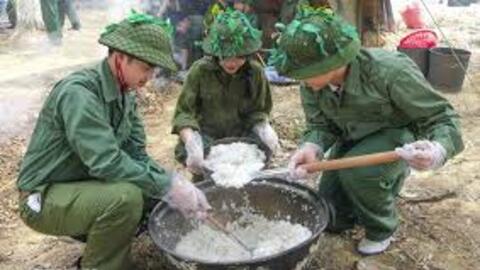 Tái hiện hào khí Điện Biên qua những hoạt động trải nghiệm tại Lễ hội Hoa Ban