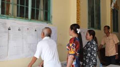 Cử tri vùng đồng bào Khmer và Đồng bằng sông Hồng hướng về ngày hội bầu cử