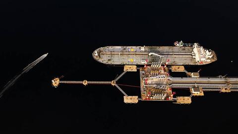 Mỹ nới lỏng lệnh trừng phạt dầu mỏ Nga