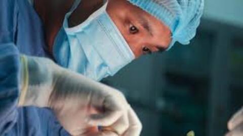 Ghép thận tự thân cứu sống người bệnh đa chấn thương nặng