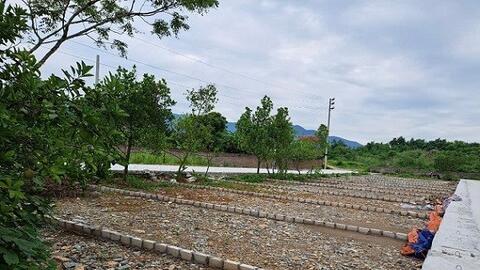 Giá đất nền giảm nhưng khó bán