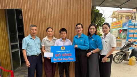 Công đoàn xã Tân Kỳ chăm lo thiết thực cho người lao động