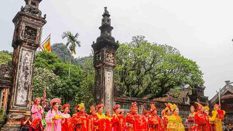 Lễ hội Hoa Lư 2026 rộn ràng sắc màu truyền thống