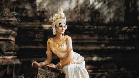 Người Khmer gìn giữ và bảo tồn “hồn xưa” qua từng trang phục truyền thống