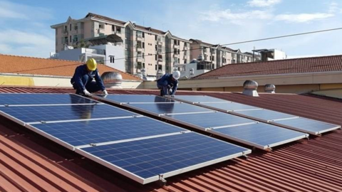 Hộ gia đình dùng bao nhiêu điện mỗi tháng thì nên lắp điện mặt trời mái nhà?