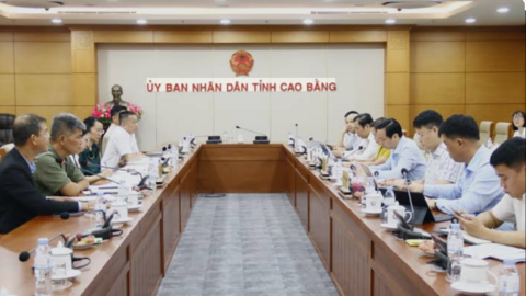 Chủ tịch UBND tỉnh Cao Bằng đối thoại với doanh nghiệp du lịch