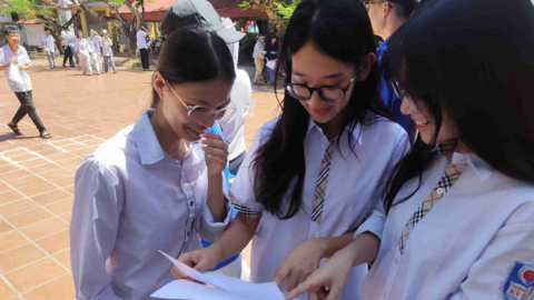 Đề Văn vào lớp 10 Hưng Yên 'dễ thở', nhiều sĩ tử tự tin đạt điểm cao