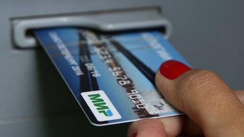 Nga đẩy nhanh lộ trình thay thế Visa, Mastercard