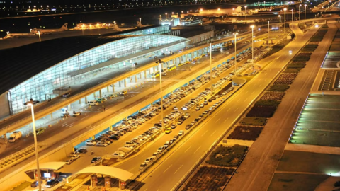Sân bay quốc tế ở thủ đô Tehran của Iran mở cửa trở lại