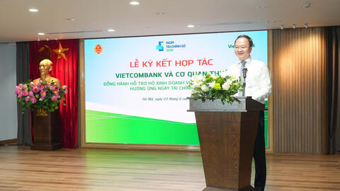 Vietcombank đồng hành cùng Cục Thuế hỗ trợ hộ kinh doanh vững bước chuyển đổi, hưởng ứng Ngày Tài chính số 2026
