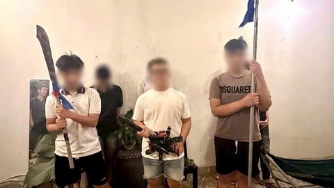 Nhóm thanh thiếu niên mang theo hung khí, náo loạn nhiều tuyến phố Gia Lai