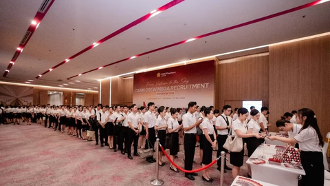 Sun PhuQuoc Airways tặng 20 suất học bổng nước ngoài tại Ngày hội tuyển dụng Tiếp viên hàng không tại Hà Nội