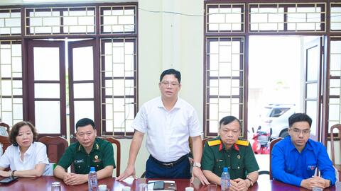 Petrovietnam thăm và tặng quà các thương, bệnh binh tại Hưng Yên, Ninh Bình